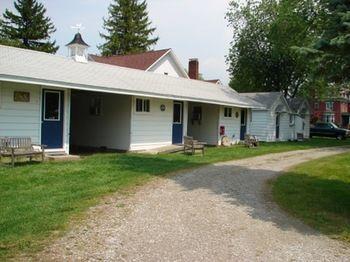 Hotel Lucky Horseshoe Cabins Au Sable Exterior foto