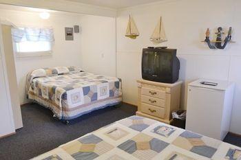 Hotel Lucky Horseshoe Cabins Au Sable Exterior foto